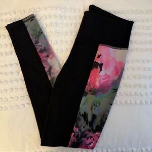 Women’s Floral Print Athleta Leggings Size S Gently Worn